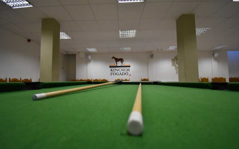 Billiárd a Hotel Club Tiszában